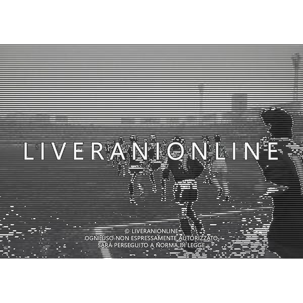 06-01-1988 TORINO COPPA ITALIA ANDATA OTTAVI DI FINALE JUVENTUS-PESCARA 1-0 NELLA FOTO ENTRATA GIOCATORI IN CAMPO AG ALDOLIVERANI SAS