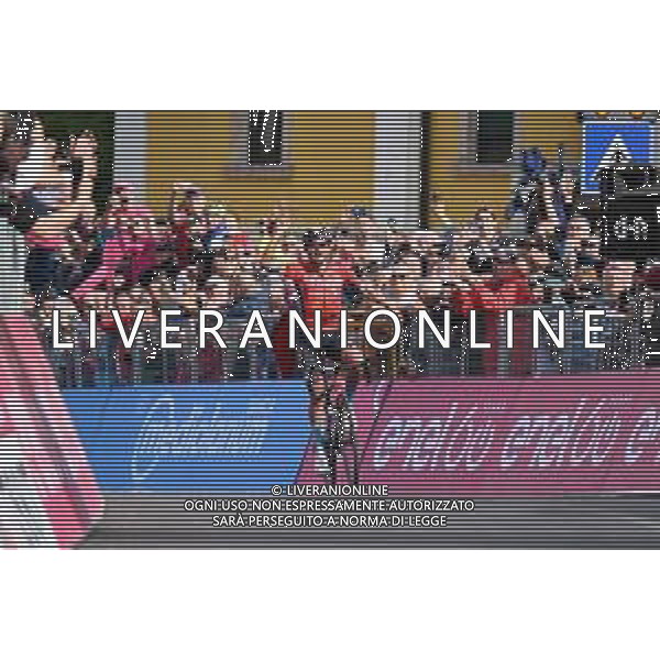 25-05-2022 Giro D\'italia; Tappa 17 Ponte Di Legno - Lavarone; 2022, Bahrain - Victorious; Buitrago Sanchez, Santiago; Lavarone; ©SIROTTI/AGENZIA ALDO LIVERANI SAS