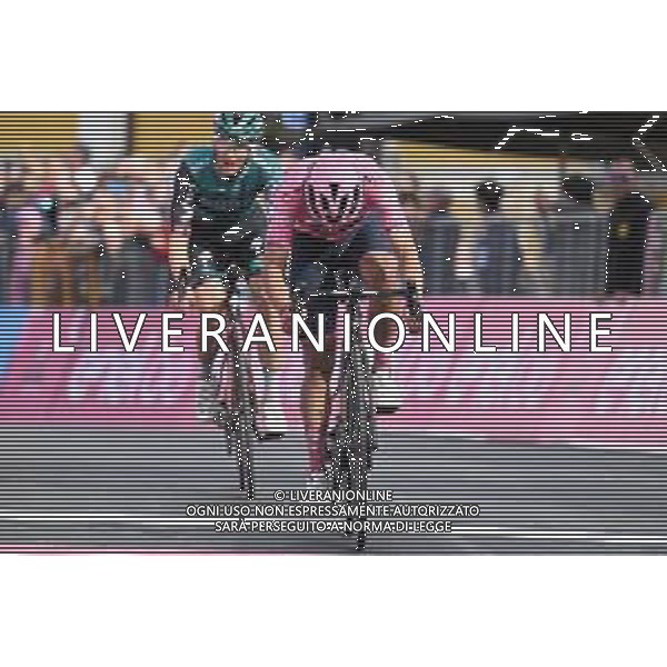 25-05-2022 Giro D\'italia; Tappa 17 Ponte Di Legno - Lavarone; 2022, Ineos - Grenadiers; Carapaz Antonio, Richard Antonio; Lavarone; ©SIROTTI/AGENZIA ALDO LIVERANI SAS