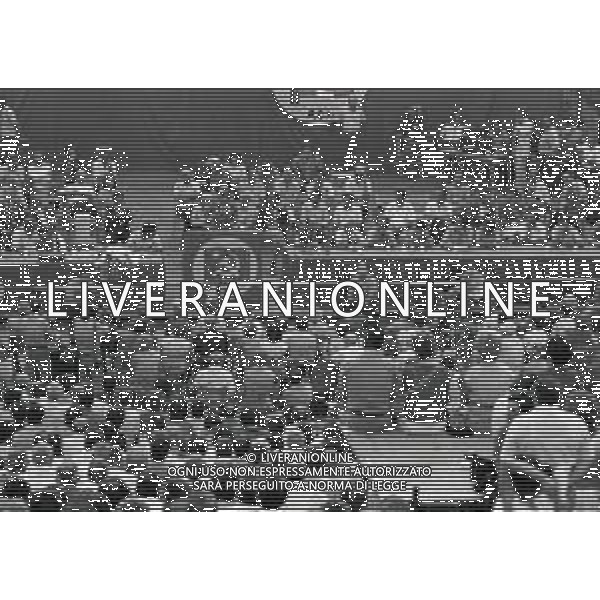 RETROSPETTIVA NILDE IOTTI POLITICA NELLA FOTO NILDE IOTTI ALL\'ARENA DI MILANO PER UN COMIZIO NELL\'ANNO 1983 AG ALDO LIVERANI SAS  