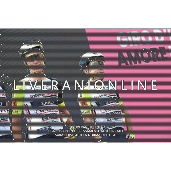 27-05-2022 Giro D\'italia; Tappa 19 Marano Lagunare - Santuario Di Castelmonte; 2022, Intermarche - Wanty Gobert; Hirt, Jan; Pozzovivo, Domenico; Marano Lagunare; ©SIROTTI/AGENZIA ALDO LIVERANI SAS
