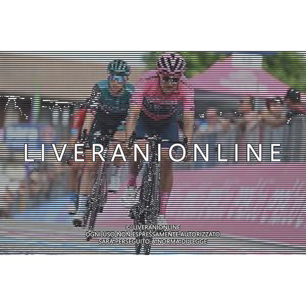 27-05-2022 Giro D\'italia; Tappa 19 Marano Lagunare - Santuario Di Castelmonte; 2022, Ineos - Grenadiers; 2022, Bora - Hansgrohe; Carapaz Antonio, Richard Antonio; Hindley, Jai; Santuario Di Castelmonte; ©SIROTTI/AGENZIA ALDO LIVERANI SAS
