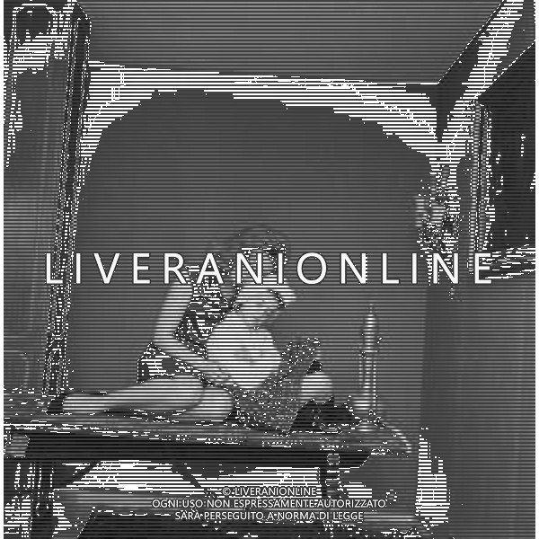 RETROSPETTIVA LIANA ORFEI ATTRICE E CIRCENSE NELLA FOTO CON LA FIGLIA CRISTINA NELLA SUA ABITAZIONE A ROMA IL 30 GENNAIO 1965 ©Archivio Giovanni Liverani/AGENZIA ALDO LIVERANI SAS