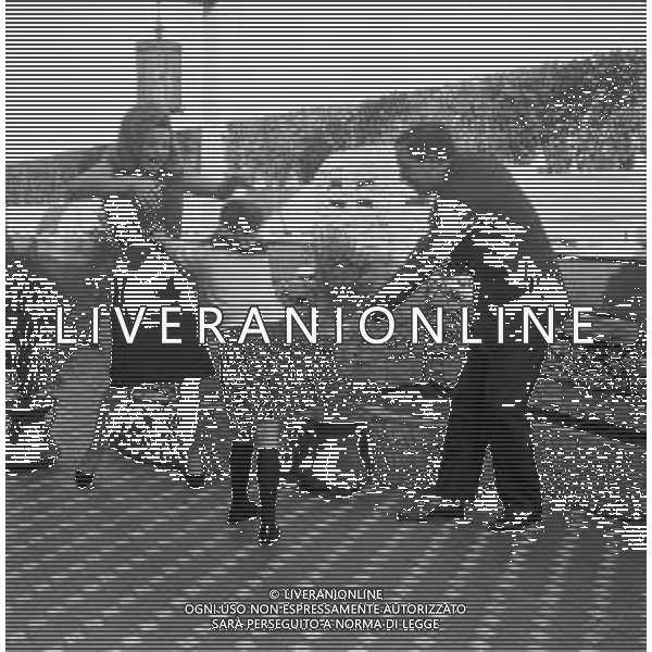 RETROSPETTIVA LIANA ORFEI ATTRICE E CIRCENSE NELLA FOTO CON IL MARITO ANGELO PICCINELLI E LA FIGLIA CRISTINA NELLA SUA ABITAZIONE A ROMA IL 30 GENNAIO 1965 ©Archivio Giovanni Liverani/AGENZIA ALDO LIVERANI SAS