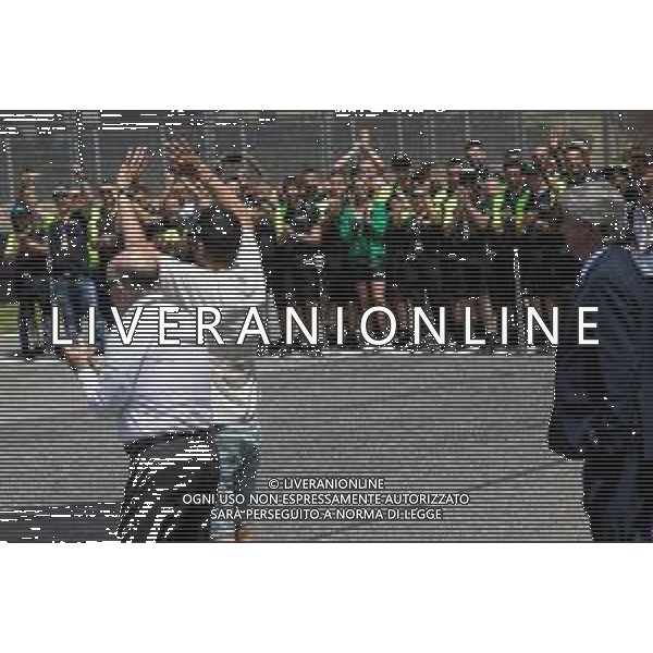 Valerio Origo/LMedia - Valentino Rossi retired the number 46 - MotoGP World Championship May 28 2022 - Mugello International Circuit Mugello, Italy Valentino Rossi retired the number 46 Photo showing: Valentino Rossi, number 46 retirement ceremony @Valerio Origo/LiveMedia /AGENZIA ALDO LIVERANI SAS