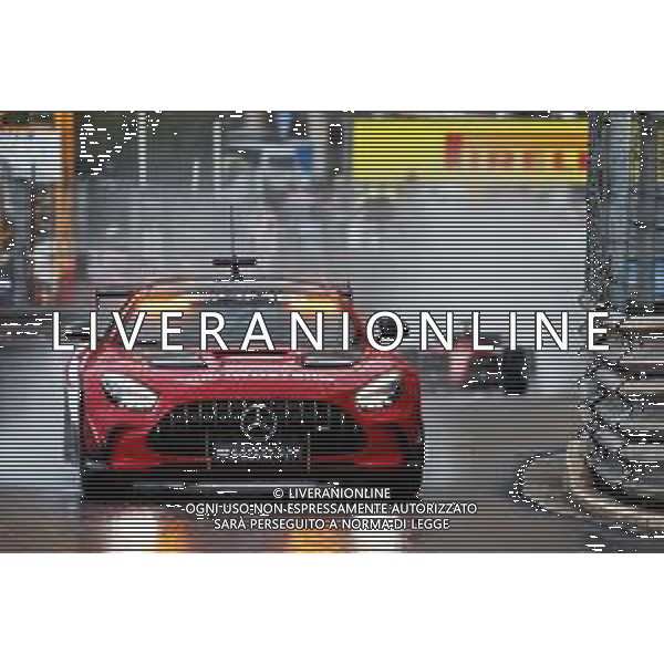 Charles Leclerc (MON) Ferrari F1-75 leads behind the Aston Martin FIA Safety Car on a formation lap. 29.05.2022. Formula 1 World Championship, Rd 7, Monaco Grand Prix, Monte Carlo, Monaco, Race Day. - www.xpbimages.com, EMail: requests@xpbimages.com © Copyright: Batchelor / XPB Images/AGENZIA ALDO LIVERANI SAS - ITALY ONLY EDITORIAL USE ONLY
