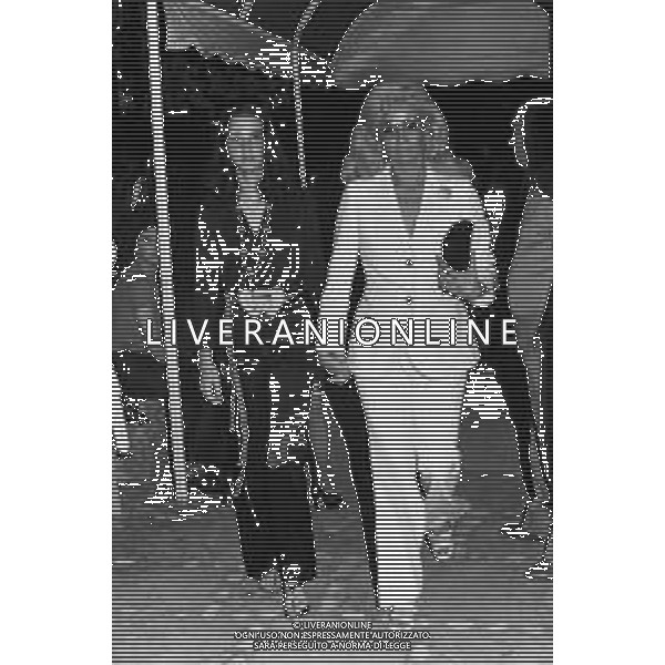 RETROSPETTIVA LIANA ORFEI ATTRICE E CIRCENSE NELLA FOTO CON LA FIGLIA CRISTINA A VIAREGGIO NEL 1972 ©Archivio Giovanni Liverani/AGENZIA ALDO LIVERANI SAS