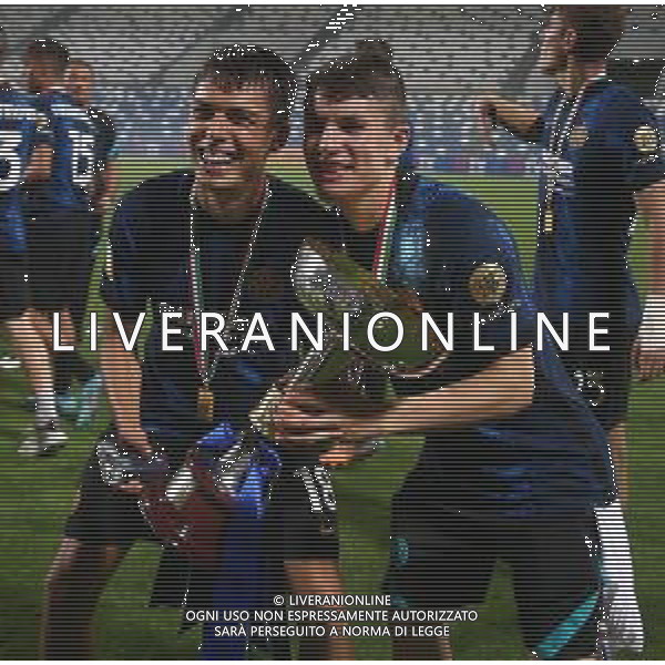 ROMA - INTER FINALE CAMPIONATO PRIMAVERA REGGIO EMILIA 31.05.2022 NELLA FOTO COPPA TROFEO - ESULTANZA FESTEGGIAMENTI E PREMIAZIONE DEI GIOCATORI DELL\'INTER VINCITORI DELLO SCUDETTO ©SANTANDREA/AGENZIA ALDO LIVERANI SAS