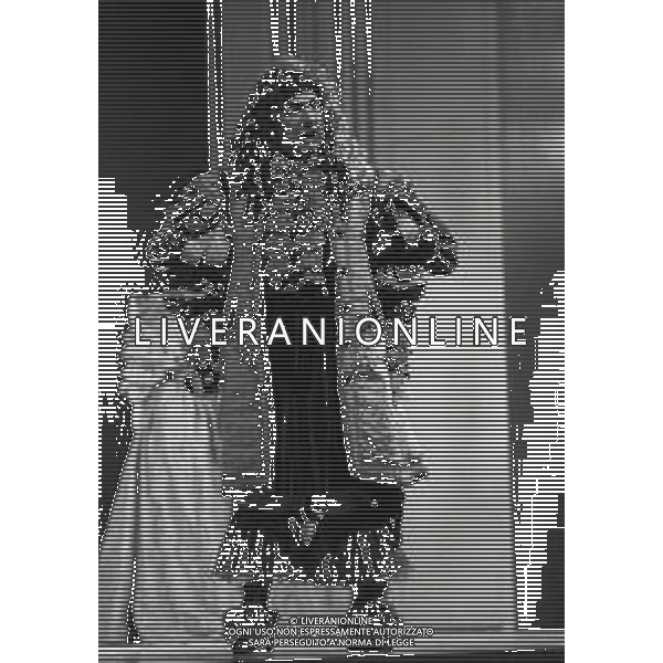 RETROSPETTIVA GINO BRAMIERI COMICO-CABARETTISTA-ATTORE-UMORISTA CONDUTTORE TELEVISIVO NELLA FOTO GINO BRAMIERI NELLA COMMEDIA TEATRALE “PARDON MONSIEUR MONLIERE“NELL\'ANNO 1983 AG ALDO LIVERANI SAS