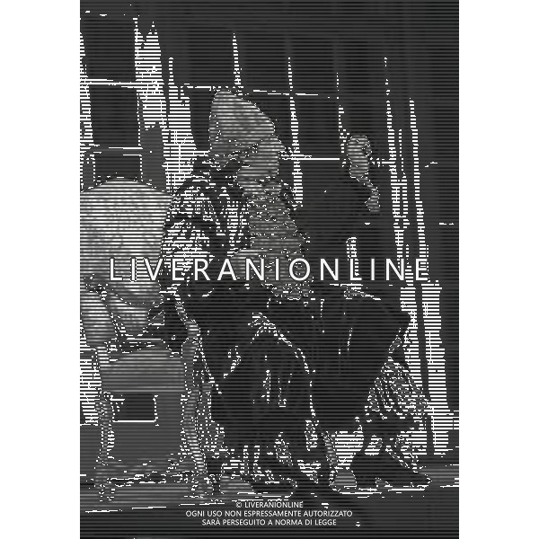 RETROSPETTIVA GINO BRAMIERI COMICO-CABARETTISTA-ATTORE-UMORISTA CONDUTTORE TELEVISIVO NELLA FOTO GINO BRAMIERI NELLA COMMEDIA TEATRALE “PARDON MONSIEUR MONLIERE“NELL\'ANNO 1983 AG ALDO LIVERANI SAS