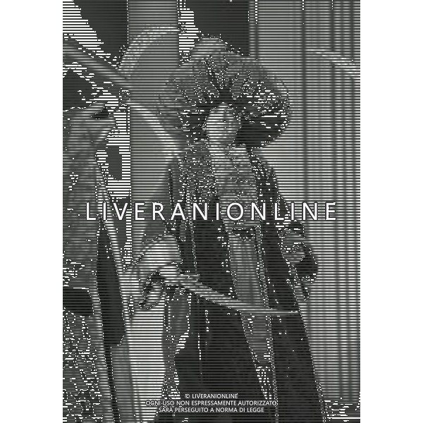 RETROSPETTIVA GINO BRAMIERI COMICO-CABARETTISTA-ATTORE-UMORISTA CONDUTTORE TELEVISIVO NELLA FOTO GINO BRAMIERI NELLA COMMEDIA TEATRALE “PARDON MONSIEUR MONLIERE“NELL\'ANNO 1983 AG ALDO LIVERANI SAS