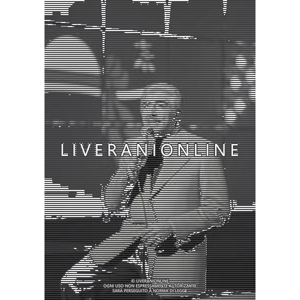 RETROSPETTIVA GINO BRAMIERI COMICO-CABARETTISTA-ATTORE-UMORISTA CONDUTTORE TELEVISIVO NELLA FOTO GINO BRAMIERI A MILANO NELL\'ANNO 1978 AG ALDO LIVERANI SAS  