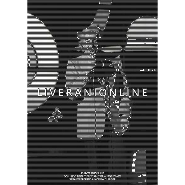 RETROSPETTIVA GINO BRAMIERI COMICO-CABARETTISTA-ATTORE-UMORISTA CONDUTTORE TELEVISIVO NELLA FOTO GINO BRAMIERI A MILANO NELL\'ANNO 1978 AG ALDO LIVERANI SAS  