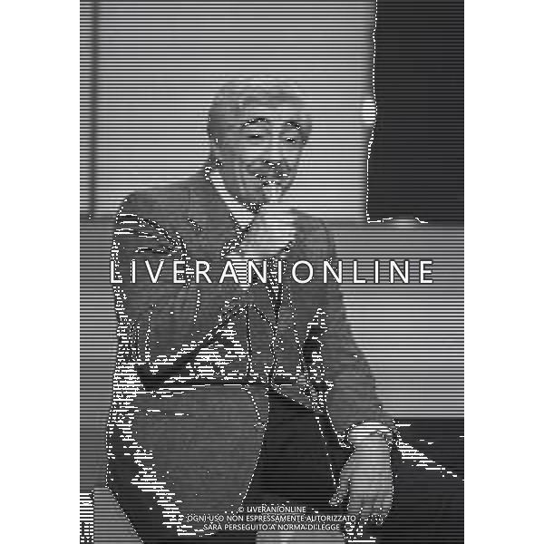 RETROSPETTIVA GINO BRAMIERI COMICO-CABARETTISTA-ATTORE-UMORISTA CONDUTTORE TELEVISIVO NELLA FOTO GINO BRAMIERI A MILANO NELL\'ANNO 1978 AG ALDO LIVERANI SAS  
