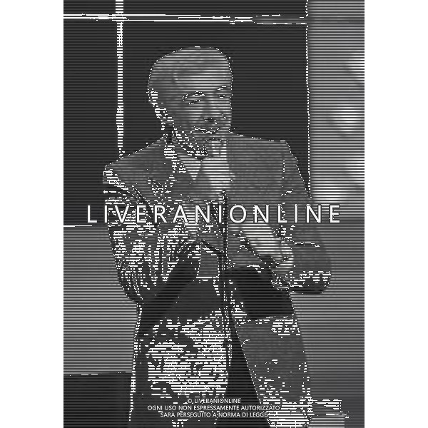 RETROSPETTIVA GINO BRAMIERI COMICO-CABARETTISTA-ATTORE-UMORISTA CONDUTTORE TELEVISIVO NELLA FOTO GINO BRAMIERI A MILANO NELL\'ANNO 1978 AG ALDO LIVERANI SAS  