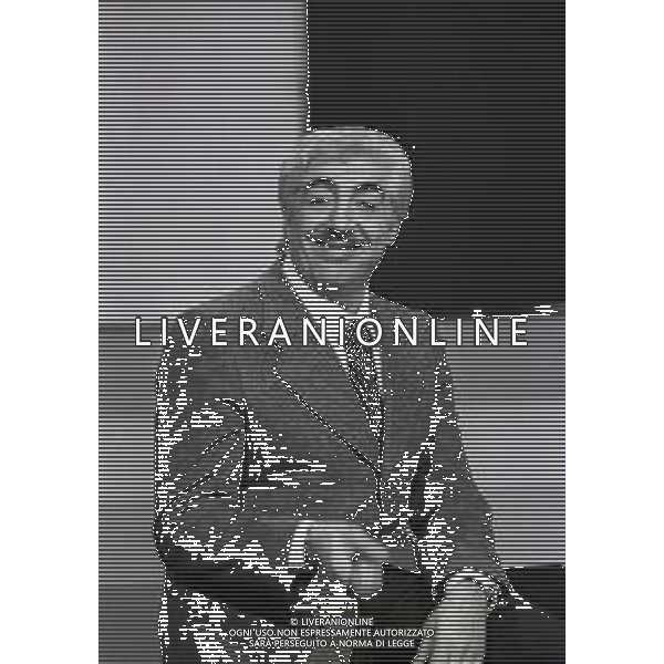 RETROSPETTIVA GINO BRAMIERI COMICO-CABARETTISTA-ATTORE-UMORISTA CONDUTTORE TELEVISIVO NELLA FOTO GINO BRAMIERI A MILANO NELL\'ANNO 1978 AG ALDO LIVERANI SAS  