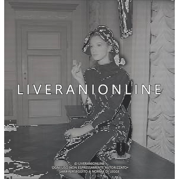 RETROSPETTIVA CARLA GRAVINA ATTRICE NELLA FOTO CARLA GRAVINA DAL SARTO GIANNI BALDINI A MILANO IL 15-12-1964 AG ALDO LIVERANI SAS