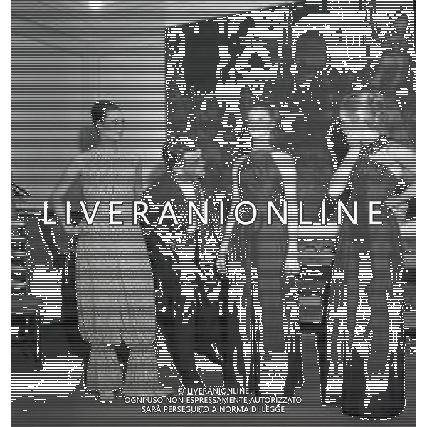 RETROSPETTIVA CARLA GRAVINA ATTRICE NELLA FOTO CARLA GRAVINA DAL SARTO GIANNI BALDINI A MILANO IL 15-12-1964 AG ALDO LIVERANI SAS