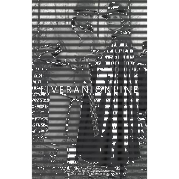 RETROSPETTIVA CARLA GRAVINA ATTRICE NELLA FOTO CARLA GRAVINA CON SILVANO TRANQUILLI NELL\'ANNO 1969 A VIGEVANO SET DEL FILM“LA DONNA INVISIBILE“ AG ALDO LIVERANI SAS 