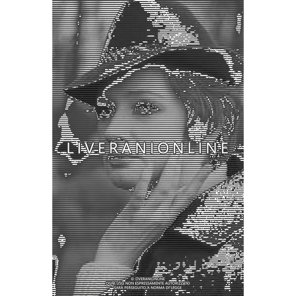 RETROSPETTIVA CARLA GRAVINA ATTRICE NELLA FOTO CARLA GRAVINA NELL\'ANNO 1969 A VIGEVANO SET DEL FILM“LA DONNA INVISIBILE“ AG ALDO LIVERANI SAS 