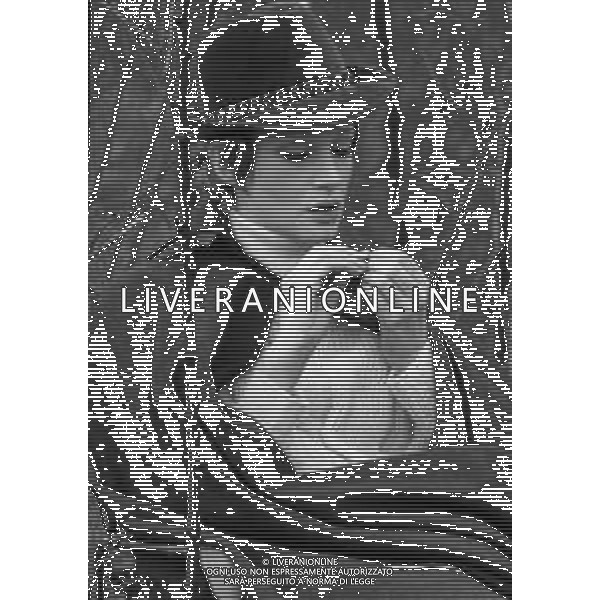 RETROSPETTIVA CARLA GRAVINA ATTRICE NELLA FOTO CARLA GRAVINA NELL\'ANNO 1969 A VIGEVANO SET DEL FILM“LA DONNA INVISIBILE“ AG ALDO LIVERANI SAS 