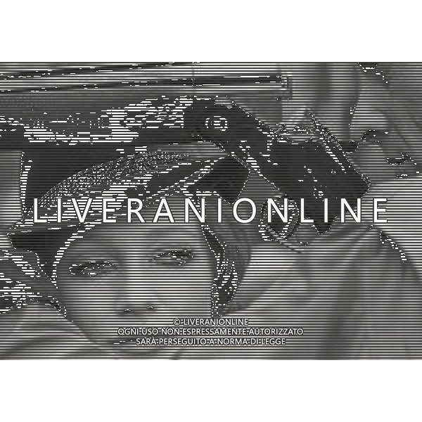 RETROSPETTIVA CARLA GRAVINA ATTRICE NELLA FOTO CARLA GRAVINA CON SILVANO TRANQUILLI NELL\'ANNO 1969 A VIGEVANO SET DEL FILM“LA DONNA INVISIBILE“ AG ALDO LIVERANI SAS  