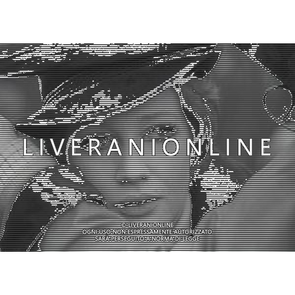 RETROSPETTIVA CARLA GRAVINA ATTRICE NELLA FOTO CARLA GRAVINA NELL\'ANNO 1969 A VIGEVANO SET DEL FILM“LA DONNA INVISIBILE“ AG ALDO LIVERANI SAS 