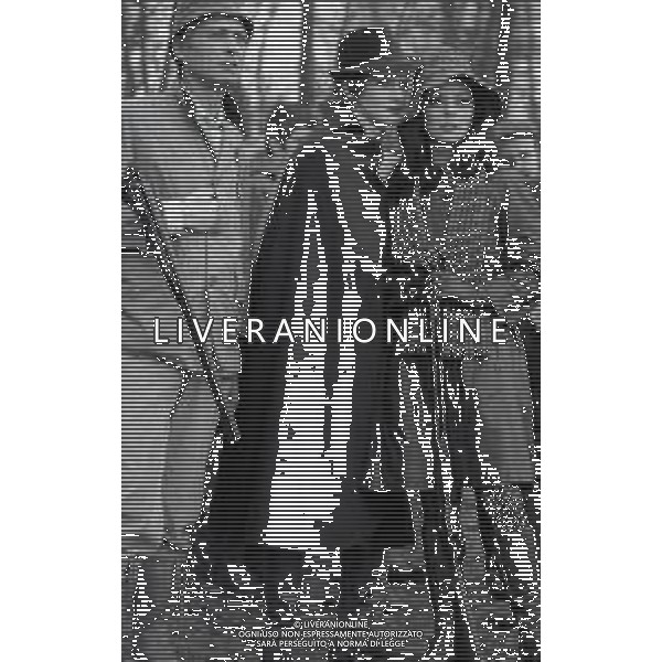 RETROSPETTIVA CARLA GRAVINA ATTRICE NELLA FOTO CARLA GRAVINA CON SILVANO TRANQUILLI E GIOVANNA RALLI NELL\'ANNO 1969 A VIGEVANO SET DEL FILM“LA DONNA INVISIBILE“ AG ALDO LIVERANI SAS 