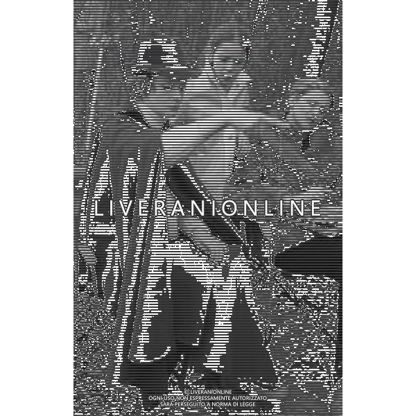 RETROSPETTIVA CARLA GRAVINA ATTRICE NELLA FOTO CARLA GRAVINA NELL\'ANNO 1969 A VIGEVANO SET DEL FILM“LA DONNA INVISIBILE“ AG ALDO LIVERANI SAS 