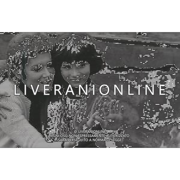 RETROSPETTIVA CARLA GRAVINA ATTRICE NELLA FOTO CARLA GRAVINA NELL\'ANNO 1970 A ROMA CON LA FIGLIA GIOVANNA AG ALDO LIVERANI SAS  
