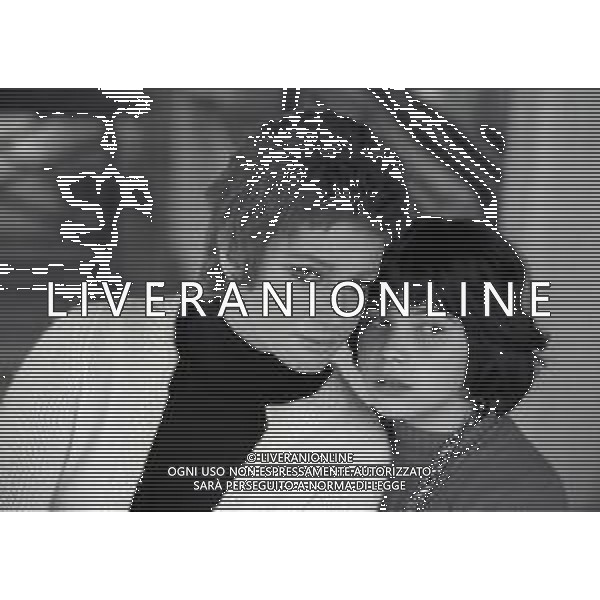 RETROSPETTIVA CARLA GRAVINA ATTRICE NELLA FOTO CARLA GRAVINA NELL\'ANNO 1970 A ROMA CON LA FIGLIA GIOVANNA AG ALDO LIVERANI SAS 