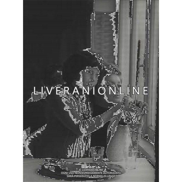 RETROSPETTIVA CARLA GRAVINA ATTRICE NELLA FOTO CARLA GRAVINA NELL\'ANNO 1970 A ROMA CON LA FIGLIA GIOVANNA AG ALDO LIVERANI SAS 