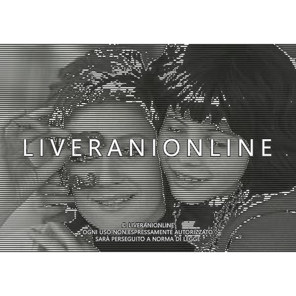 RETROSPETTIVA CARLA GRAVINA ATTRICE NELLA FOTO CARLA GRAVINA NELL\'ANNO 1970 A ROMA CON LA FIGLIA GIOVANNA AG ALDO LIVERANI SAS 