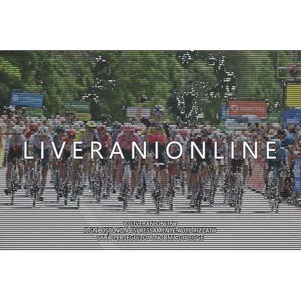 05-06-2022 Criterium Du Dauphine Libere; Tappa 01 La Voulte Sur Rhone - Beauchastel; 2022, Jumbo - Visma; 2022, Ineos - Grenadiers; 2022, Intermarche - Wanty Gobert; Van Aert, Wout; Hayter, Ethan; Page, Hugo; Beauchastel; ©SIROTTI/AGENZIA ALDO LIVERANI SAS