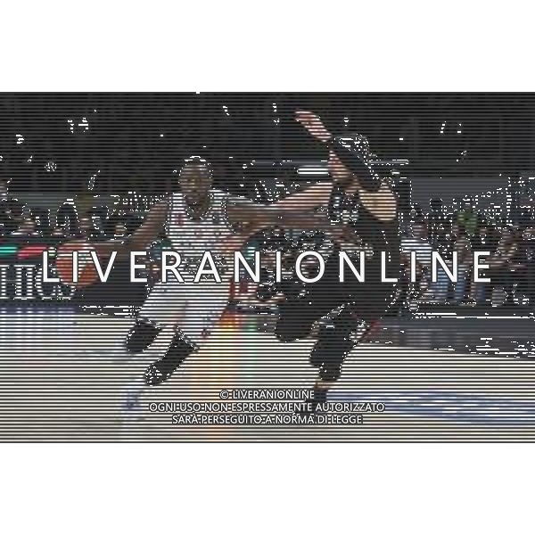 Jerian Grant (Armani Exchange Milano) (L) thwarted by Marco Belinelli (Segafredo Virtus Bologna) - Virtus Segafredo Bologna vs AX Armani Exchange Milano - Campionato Basket Serie A Play off Gara 1 scudetto 08.06.2022 ©Michele Nucci/LMedia /AGENZIA ALDO LIVERANI SAS