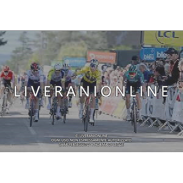 09-06-2022 Criterium Du Dauphine Libere; Tappa 05 Thizy Les Bourgs - Chaintre; 2022, Jumbo - Visma; 2022, Bora - Hansgrohe; 2022, Ineos - Grenadiers; Van Aert, Wout; Meeus, Jordi; Hayter, Ethan; Chaintre; ©SIROTTI/AGENZIA ALDO LIVERANI SAS