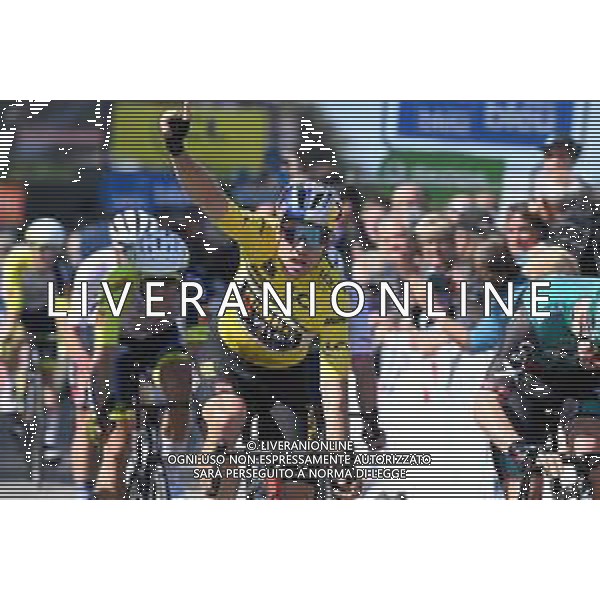 09-06-2022 Criterium Du Dauphine Libere; Tappa 05 Thizy Les Bourgs - Chaintre; 2022, Jumbo - Visma; Van Aert, Wout; Chaintre; ©SIROTTI/AGENZIA ALDO LIVERANI SAS
