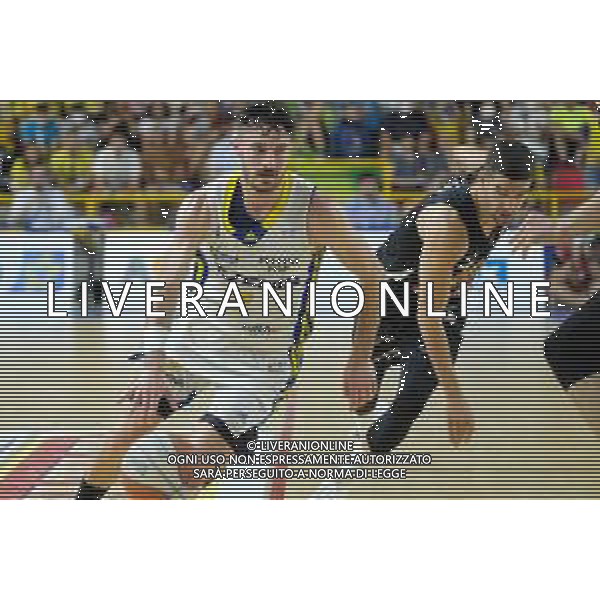 Roberto Tommasini/LMedia - Playoff finals - 3rd match - Tezenis Verona VS APU Udine - Italian Basketball Serie A2 Men Championship 2021/2022 June 10 2022 - AGSM Forum Verona, Italy Playoff finals - 3rd match - Tezenis Verona VS APU Udine Photo showing: Lorenzo Caroti - Scaligera Basket Tezenis Verona - Federico Mussini - APU Old Wild West Udine @Roberto Tommasini/LiveMedia /AGENZIA ALDO LIVERANI SAS