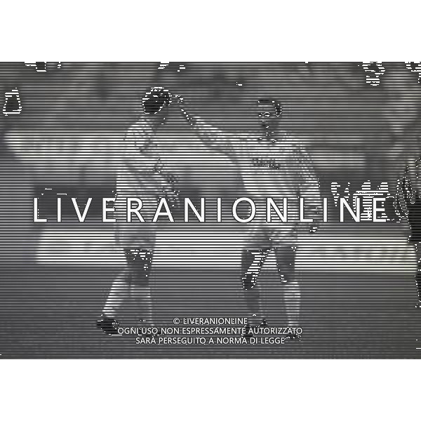 20-01-1994 MILANO CAMPIONATO DI CALCIO SERIE A INTER-NAPOLI 0-0 NELLA FOTO RENATO BUSO E EUGENIO CORINI AG ALDO LIVERANI SAS