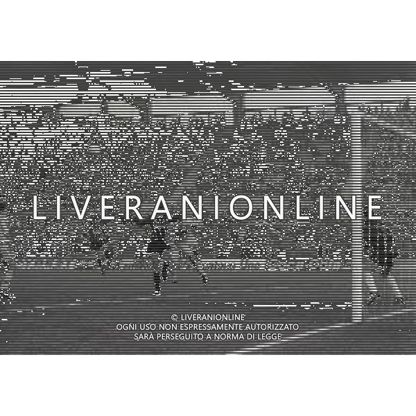 05-01-1992 BERGAMO CAMPIONATO DI CALCIO SERIE A ATALANTA -VERONA 0-0 NELLA FOTO AZIONE DI GIOCO AG ALDO LIVERANI SAS