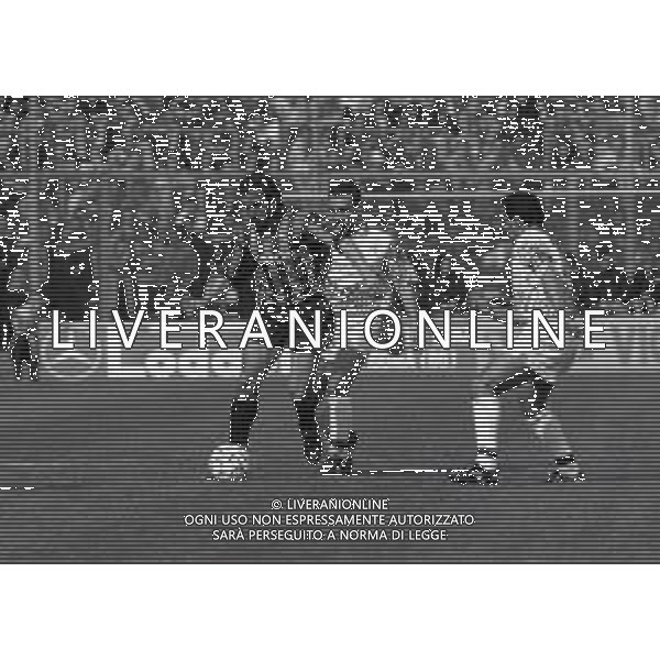 12-04-1992 BERGAMO CAMPIONATO DI CALCIO SERIE A ATALANTA-FOGGIA 4-4 NELLA FOTO ROBERTO BORDIN E FRANCESCO BAIANO AG ALDO LIVERANI SAS