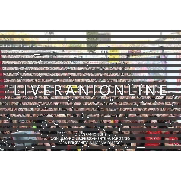 Ag. Aldo Liverani s.a.s./Massimo Landucci Roma 11/06/2022 Concerto Vasco Live Roma 2022 - Vasco Rossi in Concerto al Circo Massimo a Roma 11/06/2022 Nella foto i suoi Fans e il pubblico con gli striscioni ©Landucci Massimo/AGENZIA ALDO LIVERANI SAS