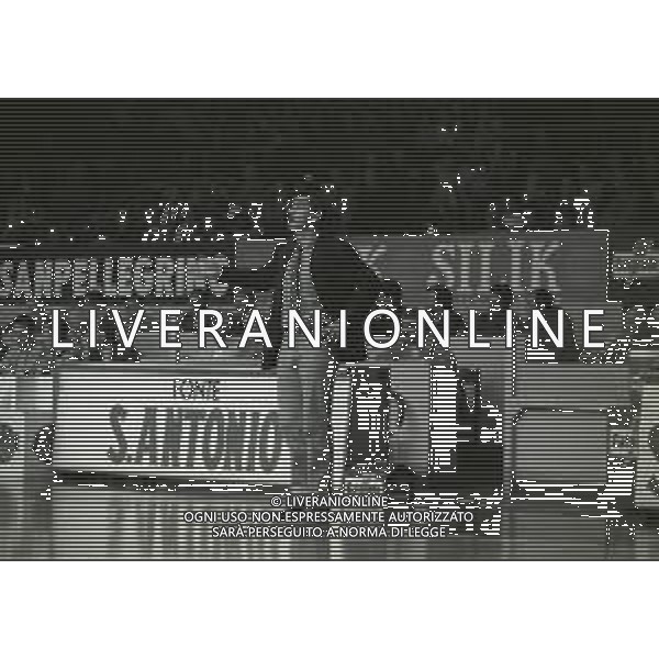 1993-1994 CANTU\' CAMPIONATO DI BASKET SERIE A 1 CLEAR CANTU\'-STEFANEL MILANO NELLA FOTO BOGDAN TANJEVIC ALLENATORE STEFANEL MILANO AG ALDO LIVERANI SAS