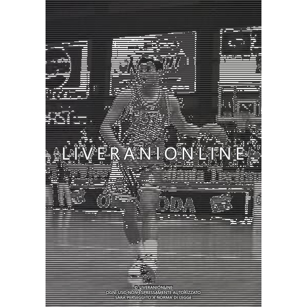 1993-1994 CANTU\' CAMPIONATO DI BASKET SERIE A 1 CLEAR CANTU\'-STEFANEL MILANO NELLA FOTO FERNANDO GENTILE AG ALDO LIVERANI SAS