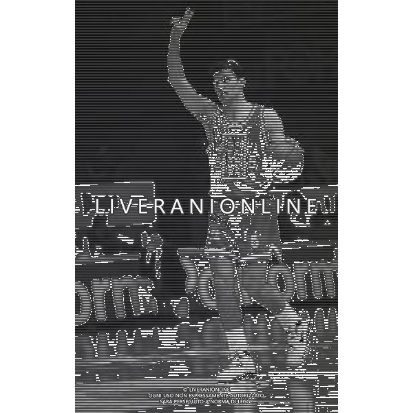 1993-1994 CANTU\' CAMPIONATO DI BASKET SERIE A 1 CLEAR CANTU\'-STEFANEL MILANO NELLA FOTO FERNANDO GENTILE AG ALDO LIVERANI SAS