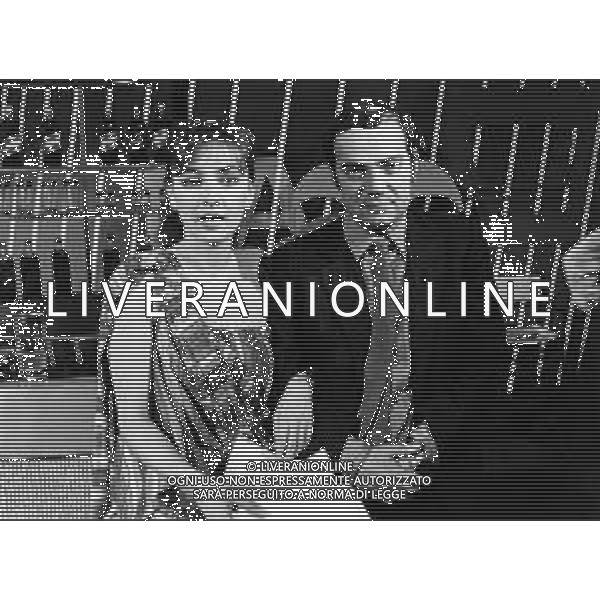 RETROSPETTIVA MARIA ROSARIA OMAGGIO ATTRICE NELLA FOTO CON IL REGISTA GIAN CARLO NICOTRA NELL\'ANNO 1981 AG ALDO LIVERANI SAS