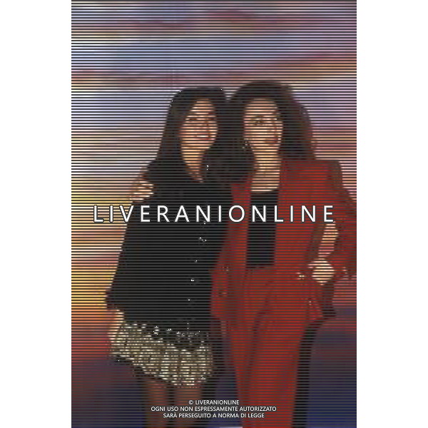 RETROSPETTIVA MARIA ROSARIA OMAGGIO ATTRICE NELLA FOTO CON VANESSA GRAVINA AG ALDO LIVERANI SAS