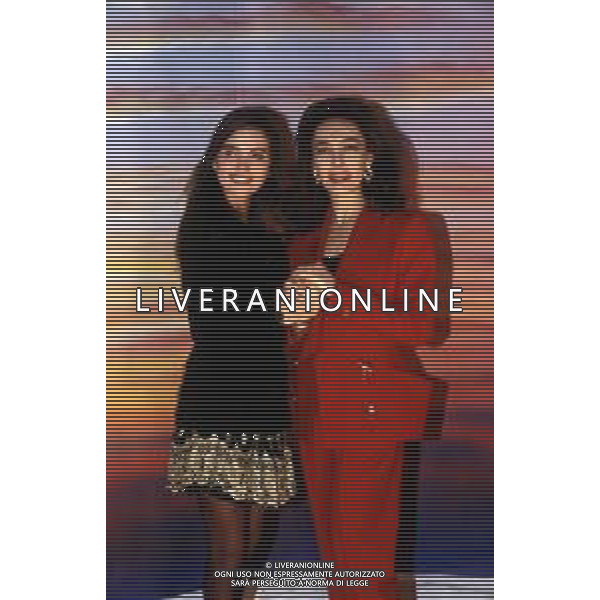 RETROSPETTIVA MARIA ROSARIA OMAGGIO ATTRICE NELLA FOTO CON VANESSA GRAVINA AG ALDO LIVERANI SAS