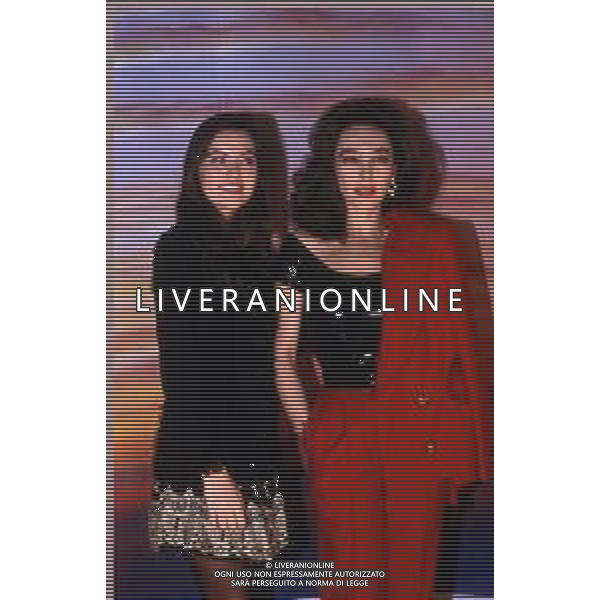 RETROSPETTIVA MARIA ROSARIA OMAGGIO ATTRICE NELLA FOTO CON VANESSA GRAVINA AG ALDO LIVERANI SAS