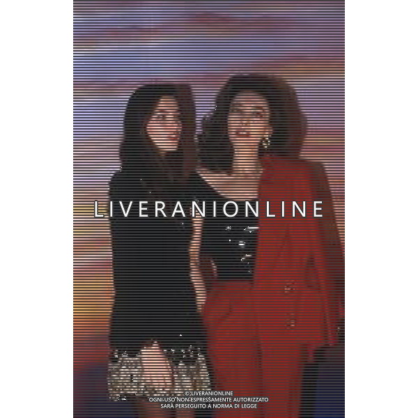 RETROSPETTIVA MARIA ROSARIA OMAGGIO ATTRICE NELLA FOTO CON VANESSA GRAVINA AG ALDO LIVERANI SAS